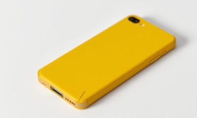 iphone battery yellow colour